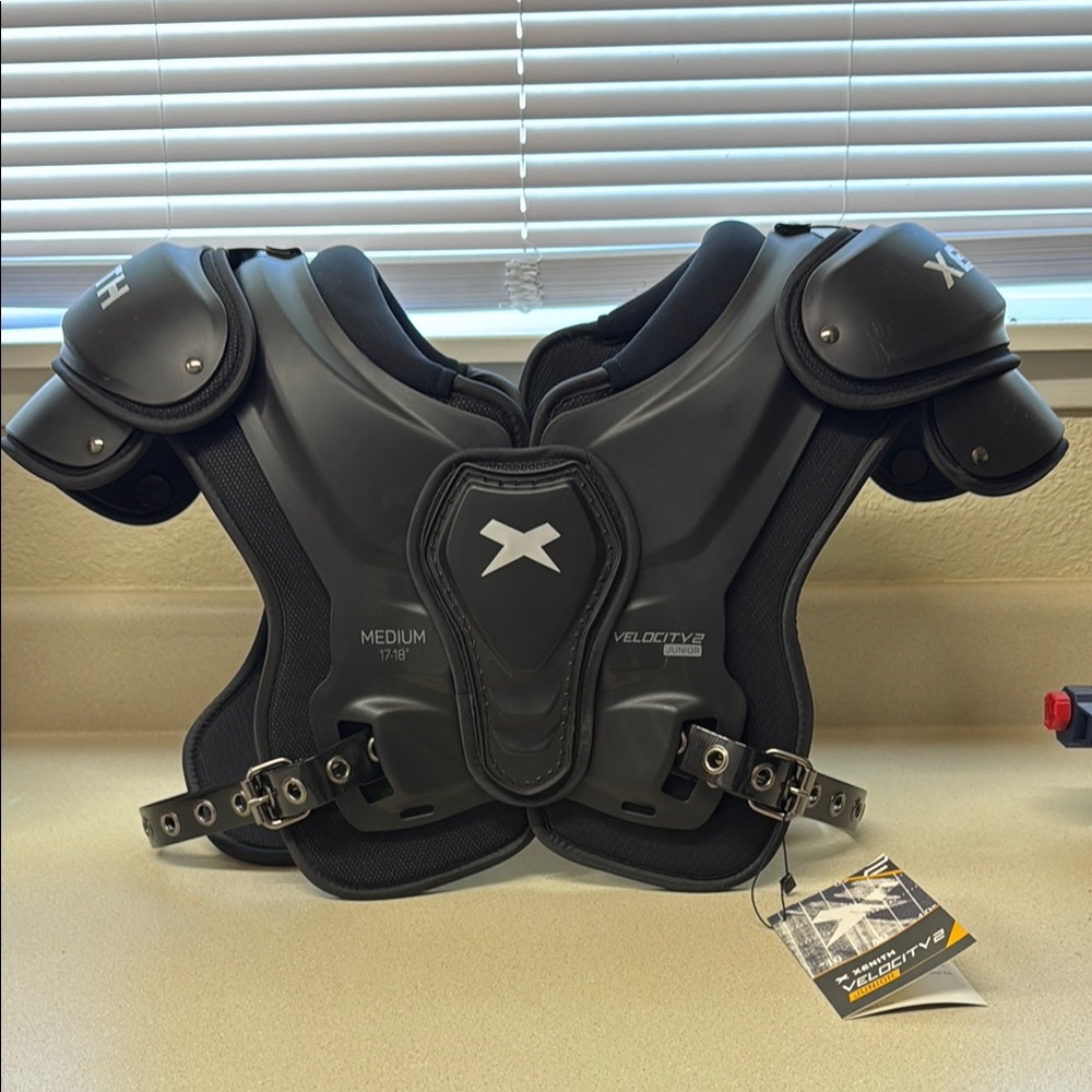 Xenith Velocity 2 Shoulder Pads